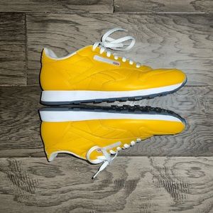 Reebok classics yellow